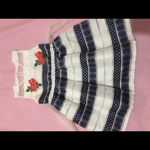 Girls frock - Picture 1 of 5